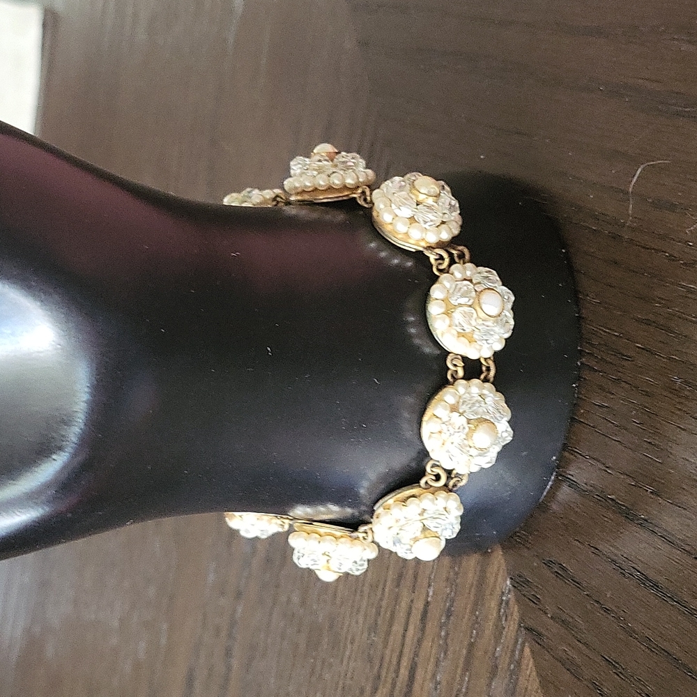 Vintage peral w/crystal bracelet - Picture 1 of 7
